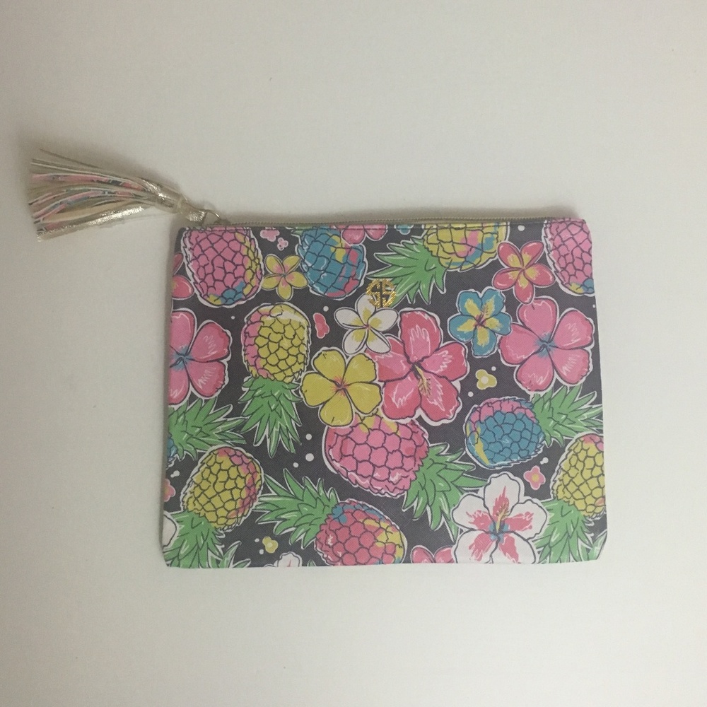 🌺 Simply Southern Pineapple Floral “Brush” Bag - Picture 2 of 3